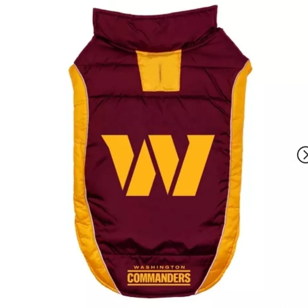 NFL Washington Commanders Dog Puffer Jacket Size Large NEW with Tags